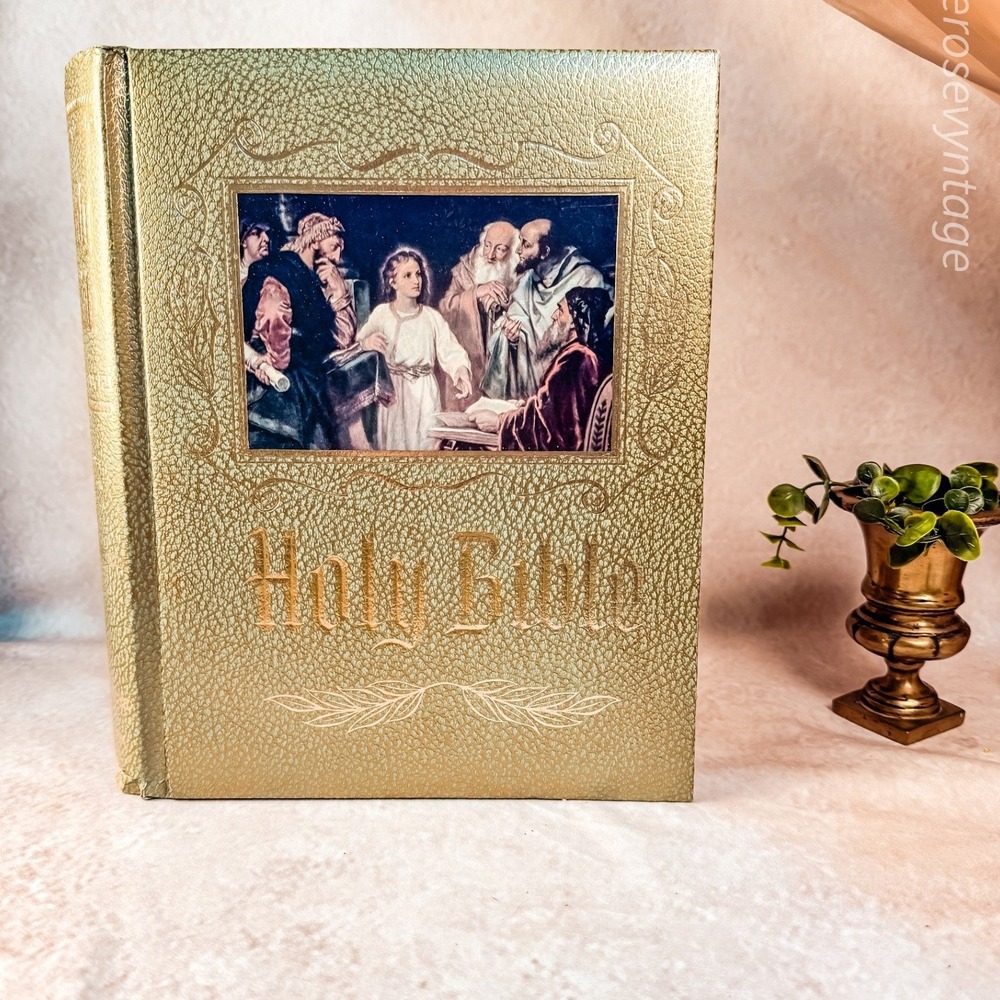 Heirloom Family‎ Bible